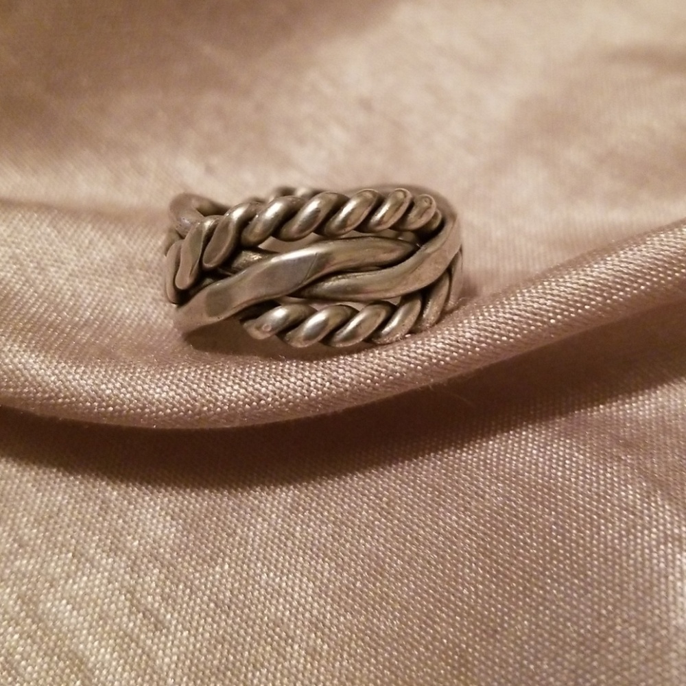 Silpada .925 Sterling Silver ring